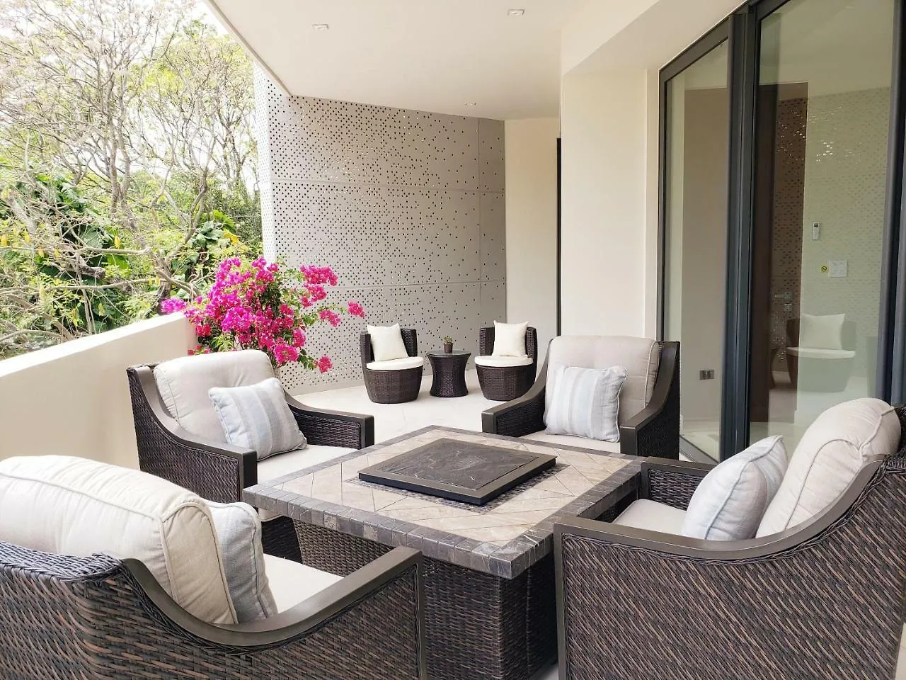 Well Located 2 Bedroom In Miranda Brand New Building By Happy Address Playa del Carmen Apartment