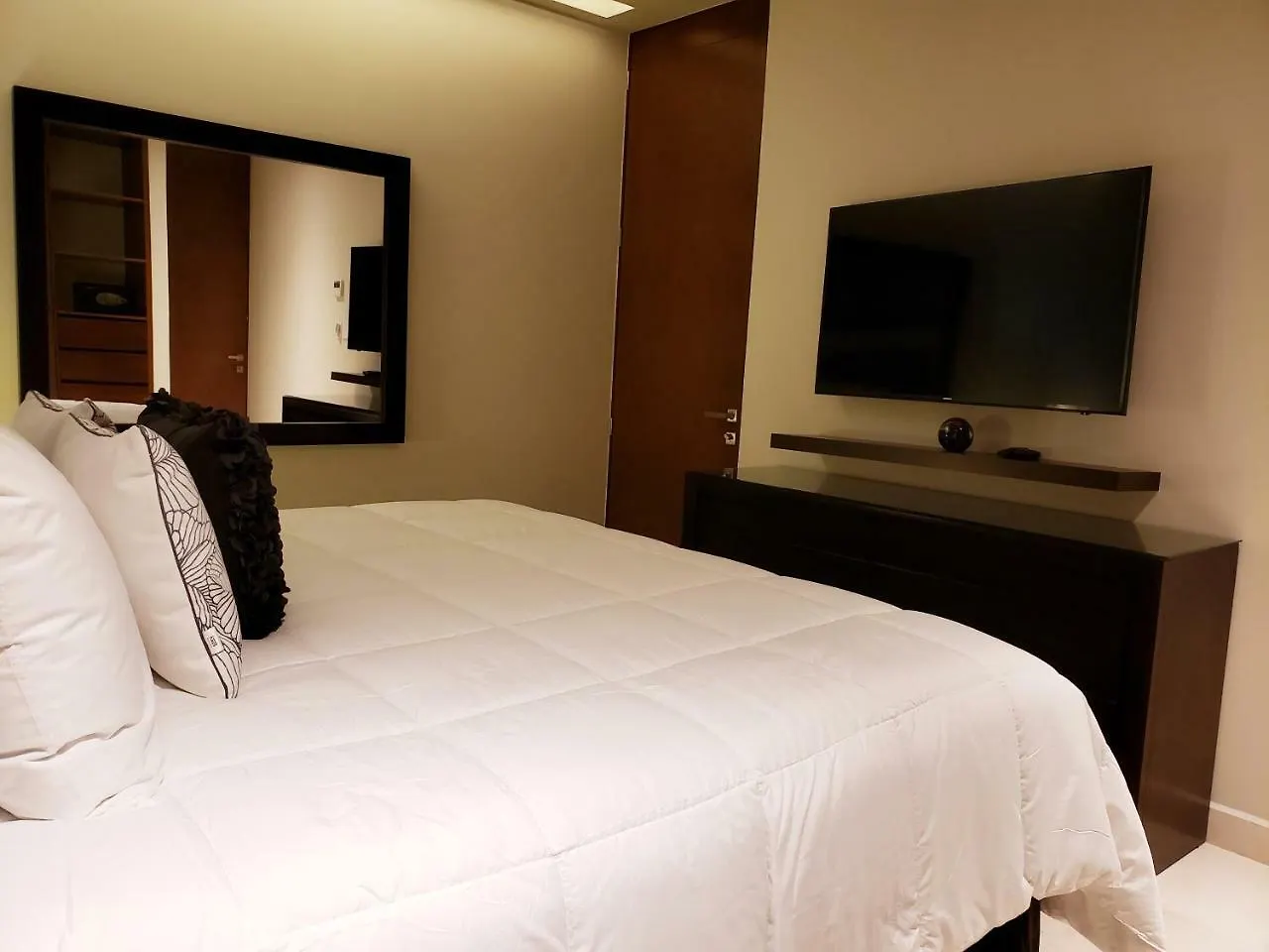 Apartment Well Located 2 Bedroom In Miranda Brand New Building By Happy Address Playa del Carmen